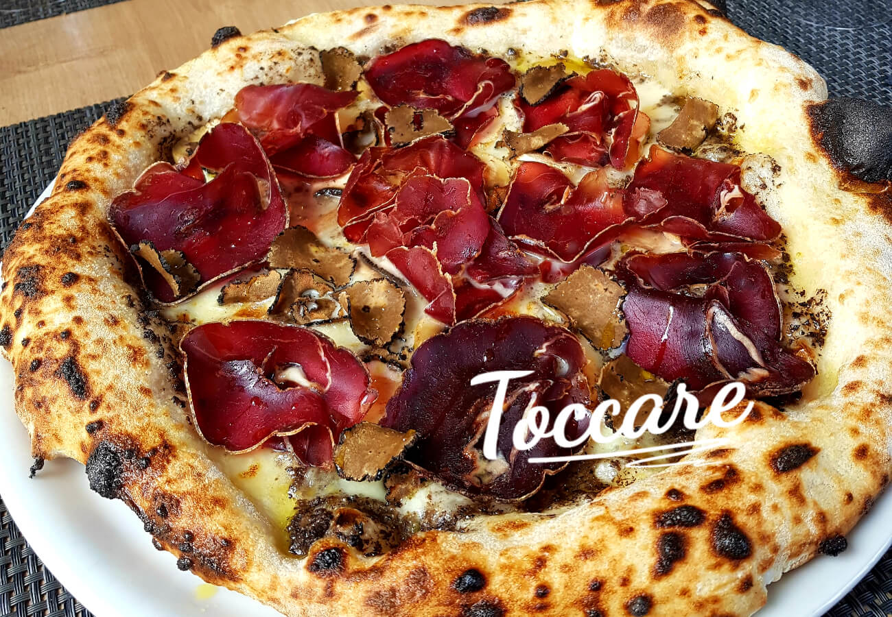 Pizza Toscana (Toskana) | Toccare pizzeria | Trnava, Vukomerec